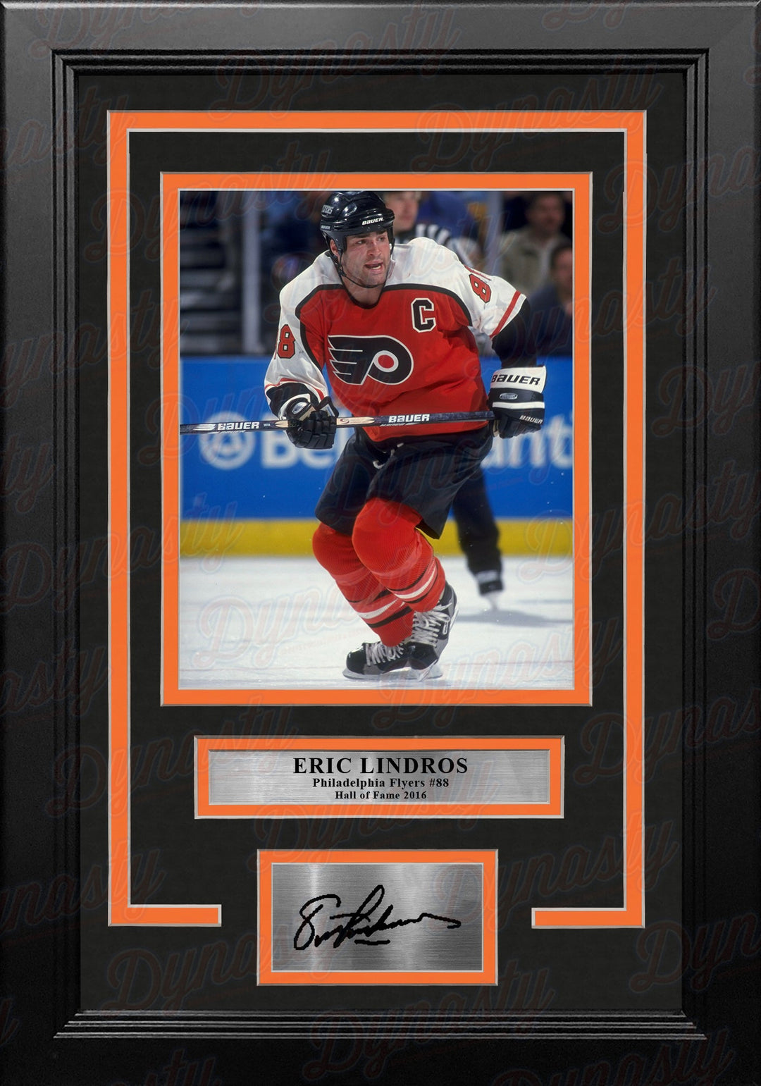Eric Lindros in Action Philadelphia Flyers 8" x 10" Framed Hockey Photo with Engraved Autograph