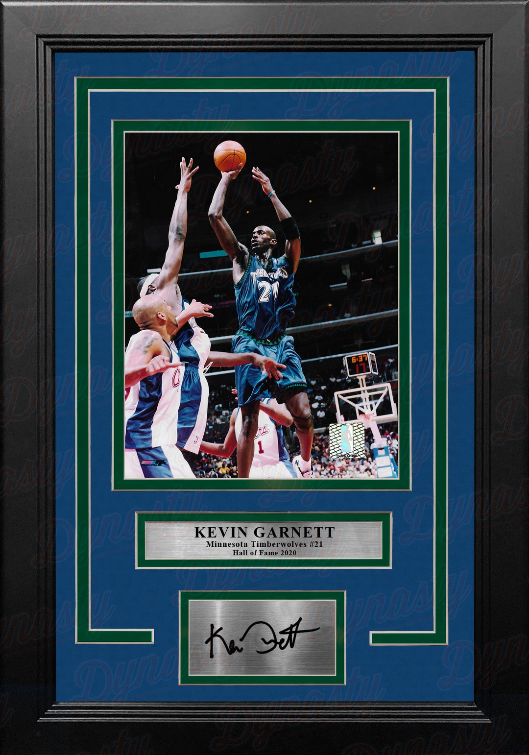 Kevin Garnett in Action Minnesota Timberwolves 8x10 Framed Basketball Photo with Engraved Autograph