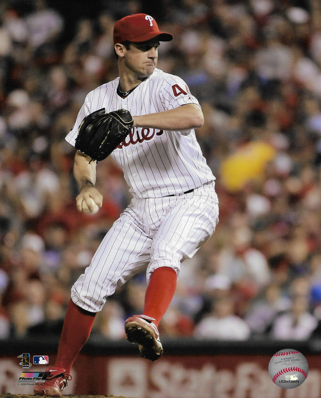 Roy Oswalt in Action Philadelphia Phillies 8" x 10" Baseball Photo