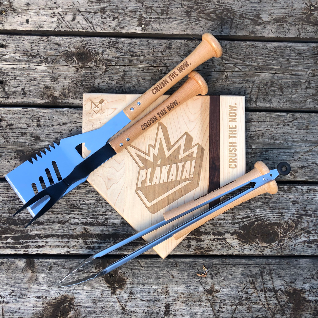 PLÁKATA! "Silver Slugger" Grill Set