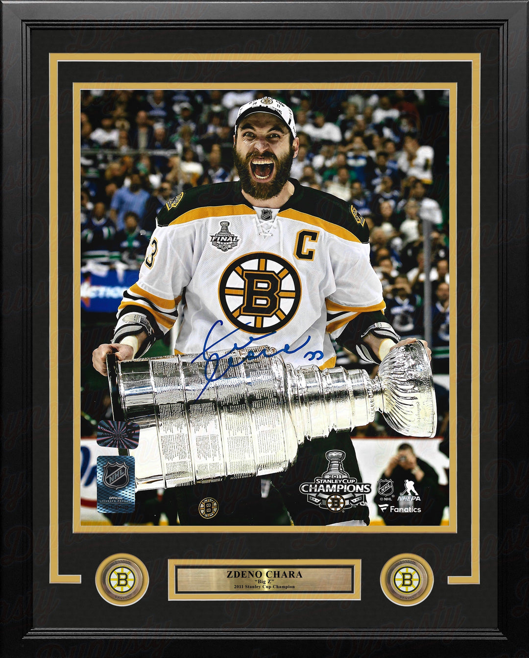 Zdeno Chara 2011 Stanley Cup Boston Bruins Autographed 16" x 20" Framed Hockey Photo