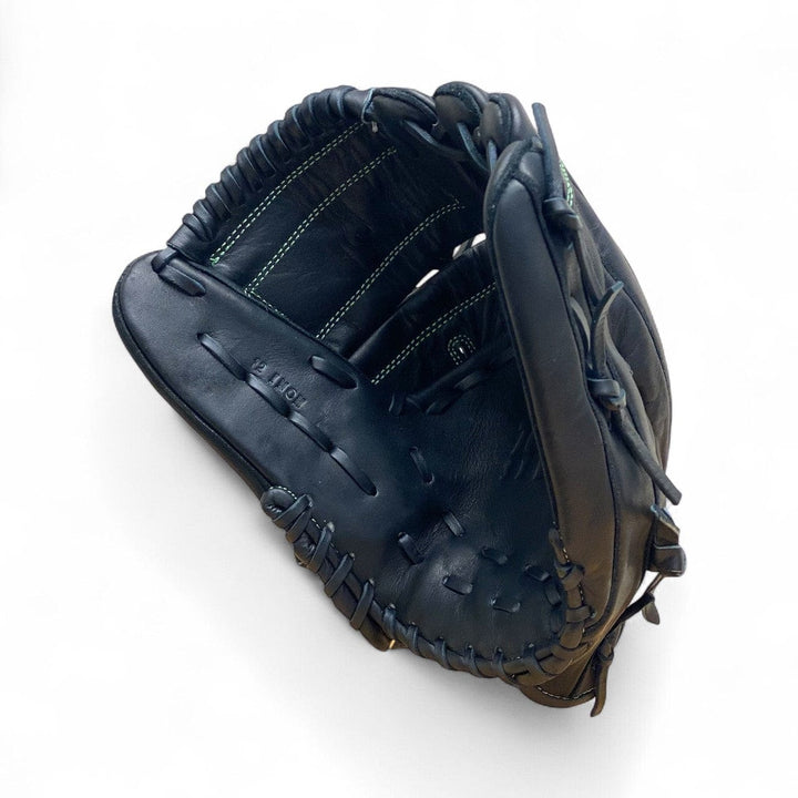 Akadema Glove ADU 135 (12 inch) Pitcher Only