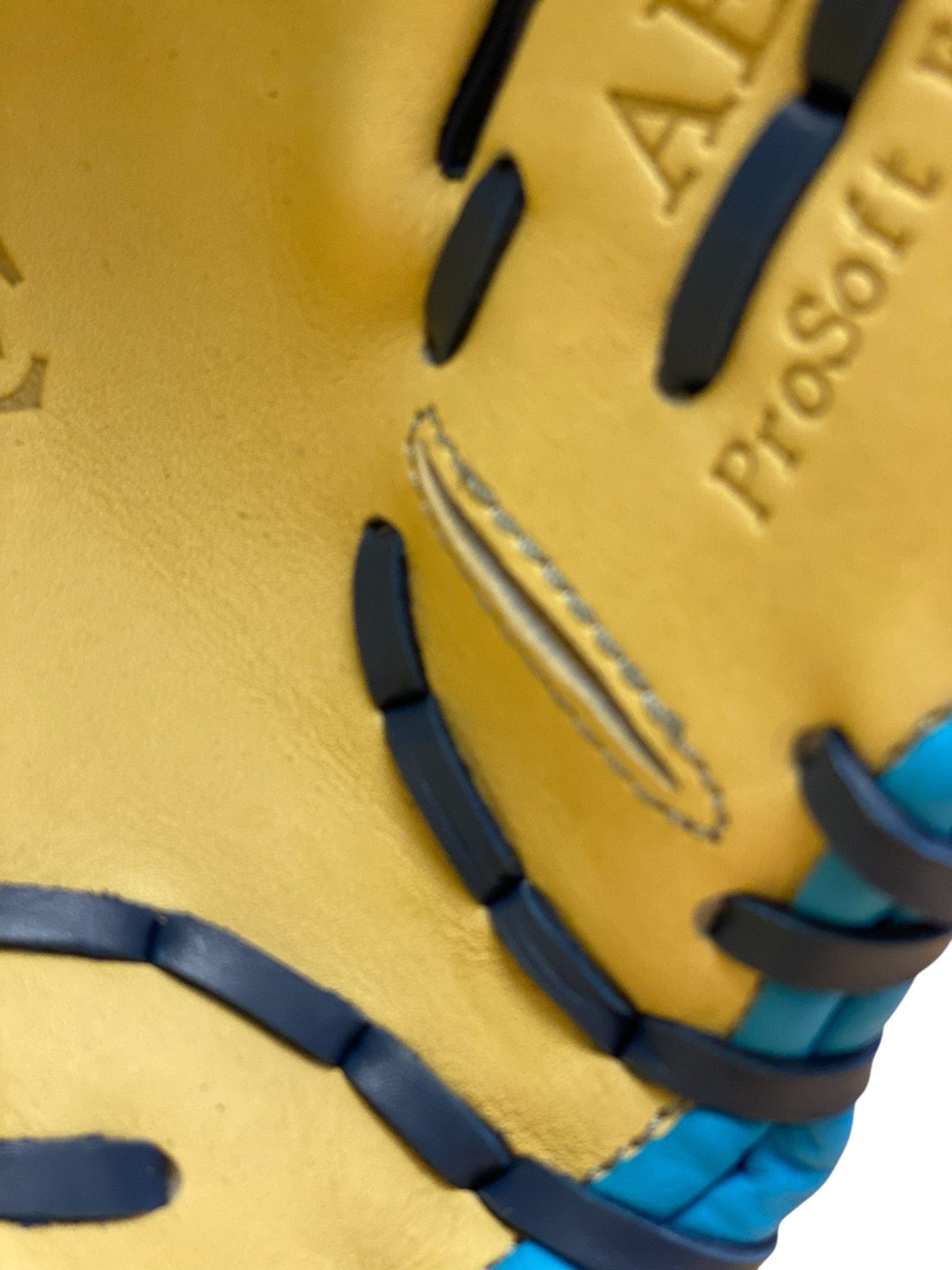 Akadema Glove Right AEH 302 (11.5 inch) Infield