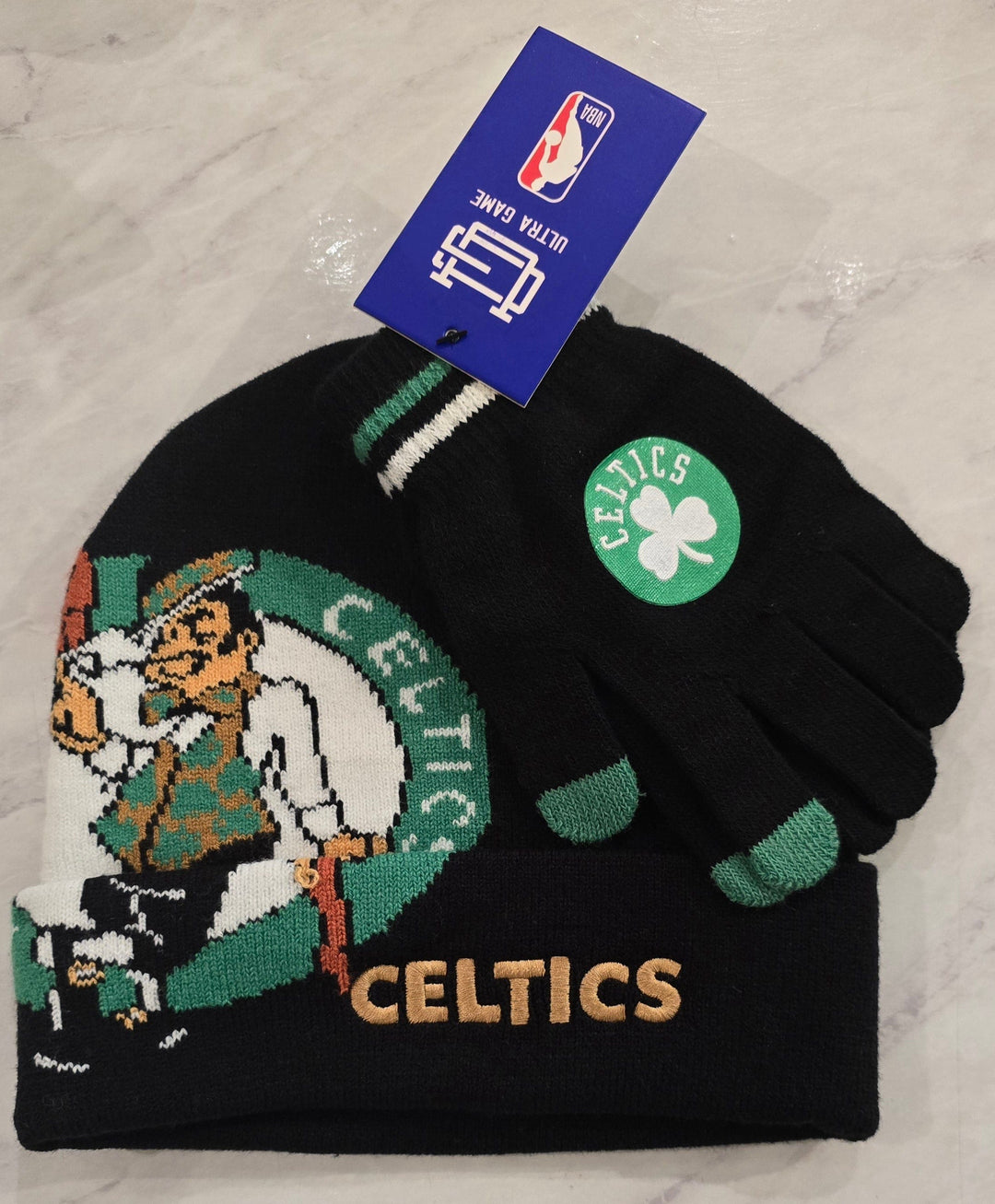 Dynasty Sports & Framing Apparel - Knit Hats Boston Celtics Logo Winter Hat & Gloves Gift Set Black