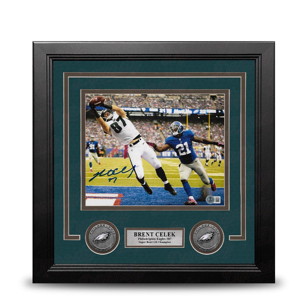 Dynasty Sports & Framing Autographed Framed Football Photos Brent Celek Touchdown v. Giants Philadelphia Eagles Autographed 8" x 10" Framed Football Photo