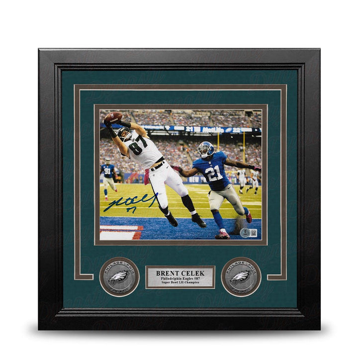 Dynasty Sports & Framing Autographed Framed Football Photos Brent Celek Touchdown v. Giants Philadelphia Eagles Autographed 8" x 10" Framed Football Photo