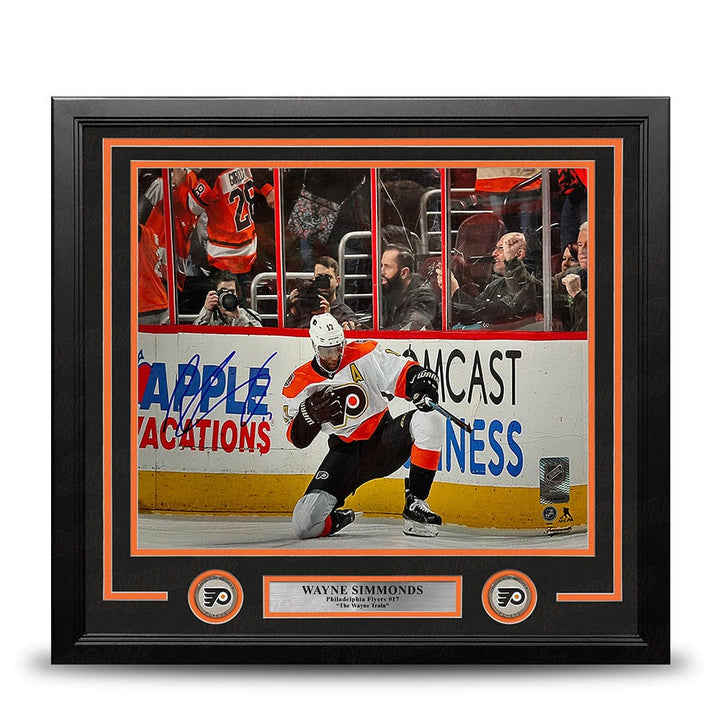 Dynasty Sports & Framing Autographed Framed Hockey Photos Wayne Simmonds Fist Pump Philadelphia Flyers Autographed 11" x 14" Framed Hockey Photo