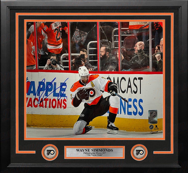 Dynasty Sports & Framing Autographed Framed Hockey Photos Wayne Simmonds Fist Pump Philadelphia Flyers Autographed 16" x 20" Framed Hockey Photo