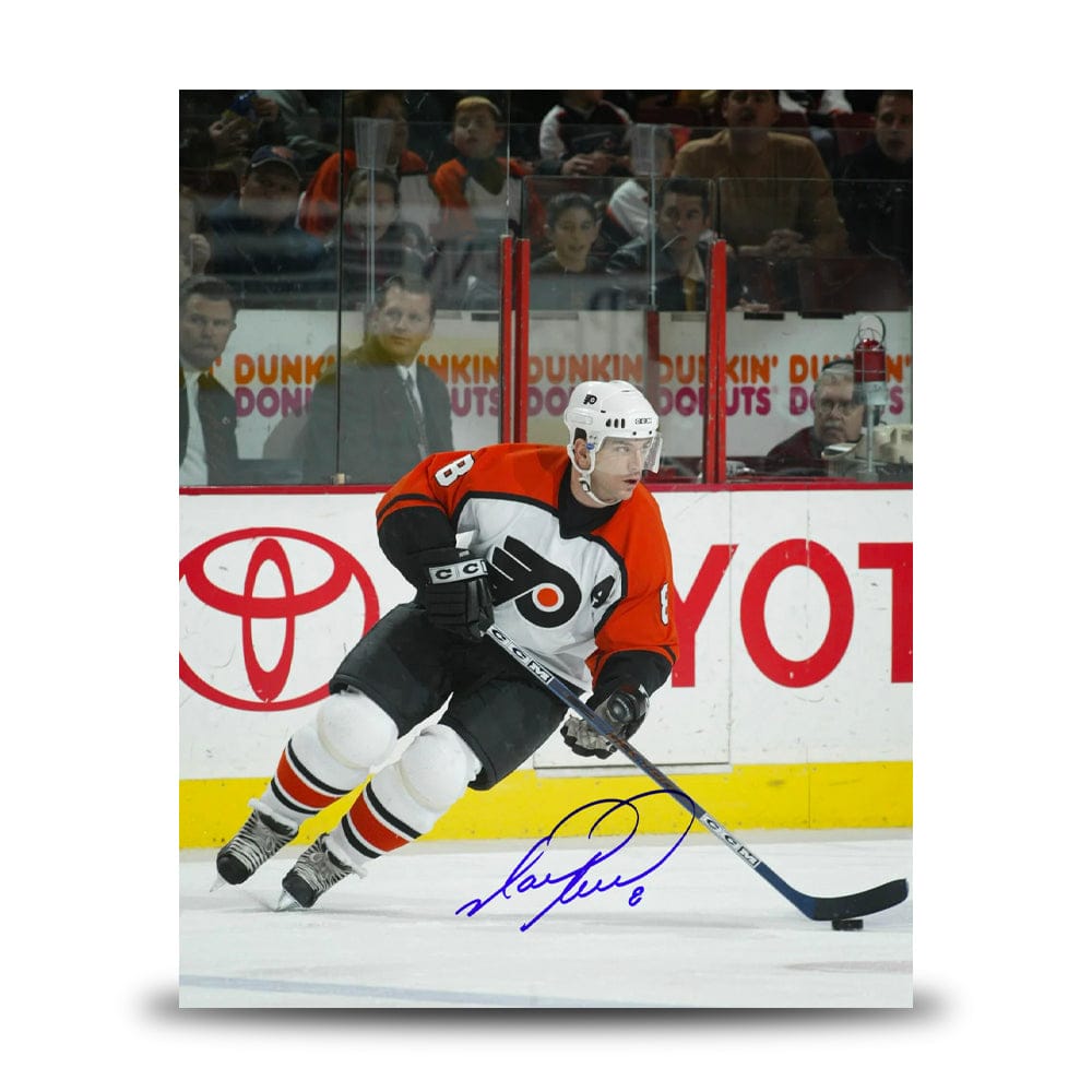 Dynasty Sports & Framing Autographed Hockey Photos Mark Recchi in Action Philadelphia Flyers Autographed 8" x 10" Hockey Photo