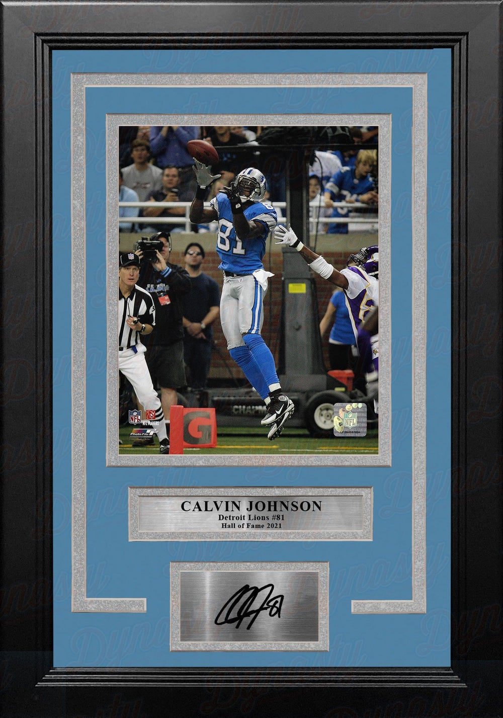 Dynasty Sports & Framing Engraved Signatures Calvin Johnson v. Vikings Detroit Lions 8" x 10" Framed Football Photo with Engraved Autograph