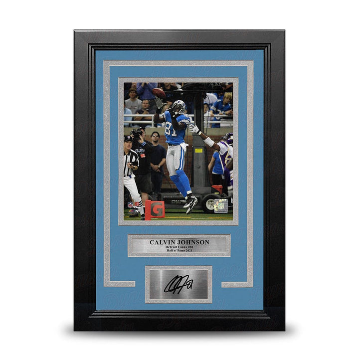 Dynasty Sports & Framing Engraved Signatures Calvin Johnson v. Vikings Detroit Lions 8" x 10" Framed Football Photo with Engraved Autograph