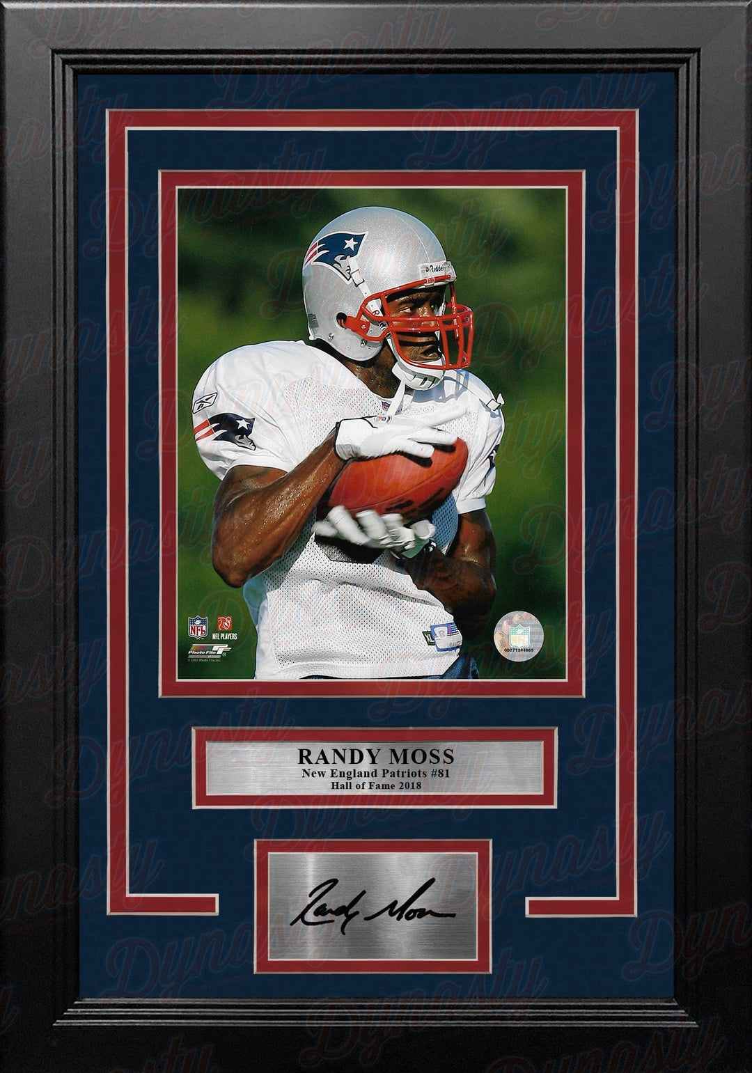 Dynasty Sports & Framing Engraved Signatures Randy Moss in Action New England Patriots 8" x 10" Framed Football Photo with Engraved Autograph