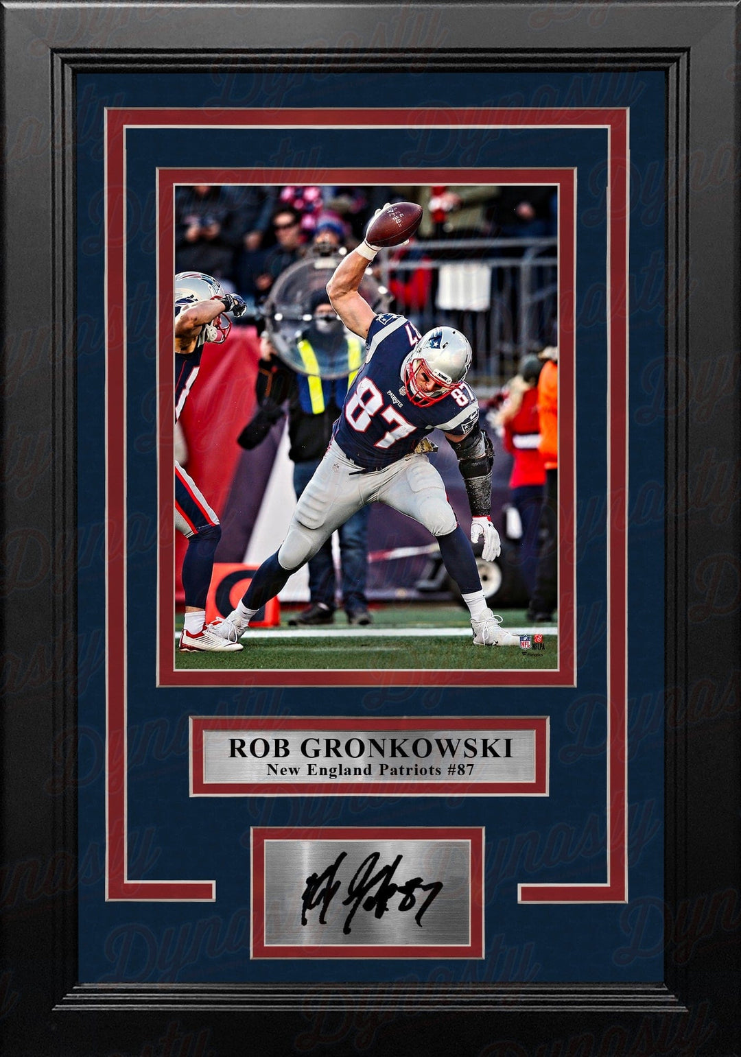 Dynasty Sports & Framing Engraved Signatures Rob Gronkowski Touchdown Spike New England Patriots 8" x 10" Framed Photo with Engraved Autograph