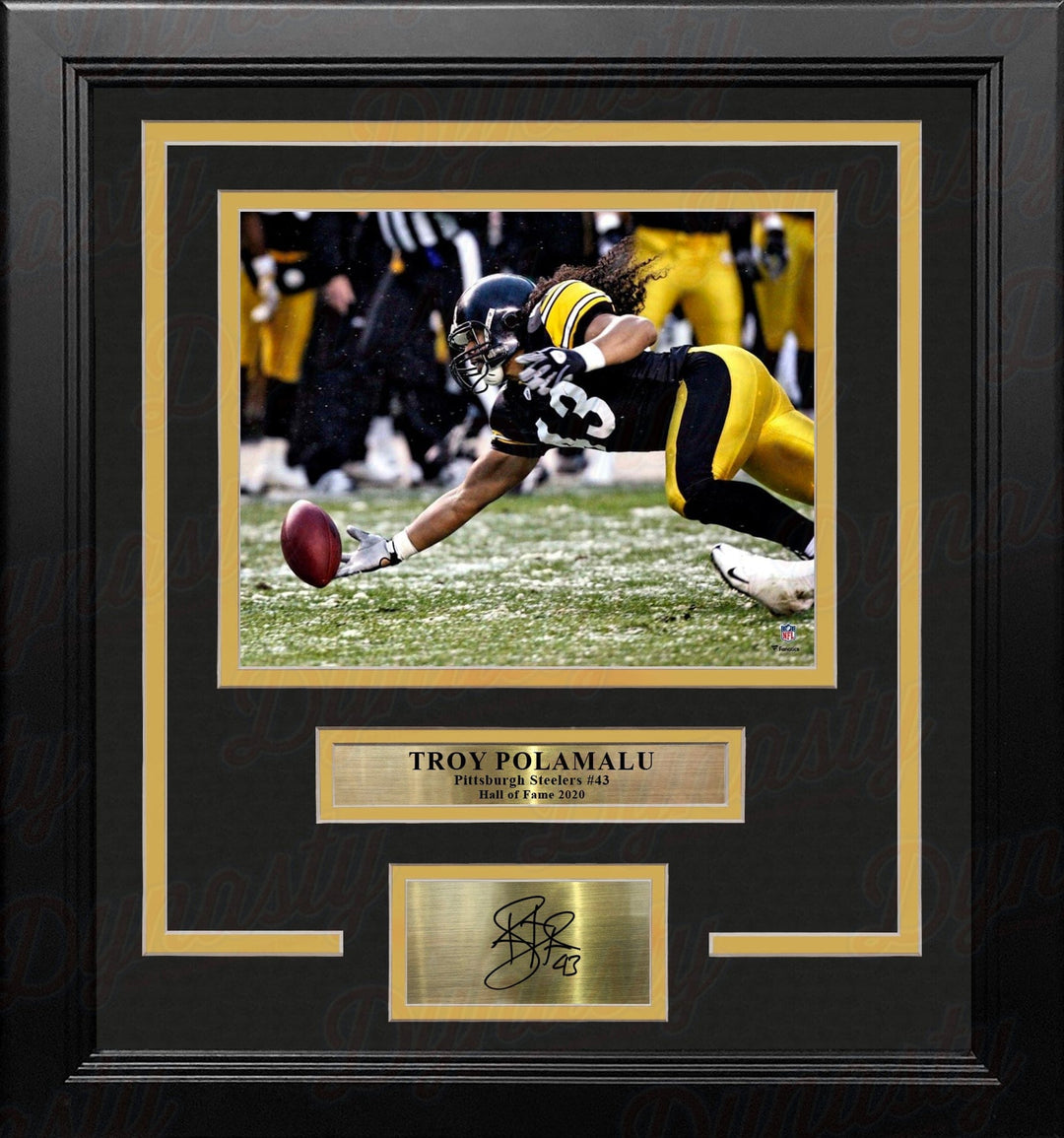 Dynasty Sports & Framing Engraved Signatures Troy Polamalu Fingertip Catch Pittsburgh Steelers 8" x 10" Framed Football Photo with Engraved Autograph
