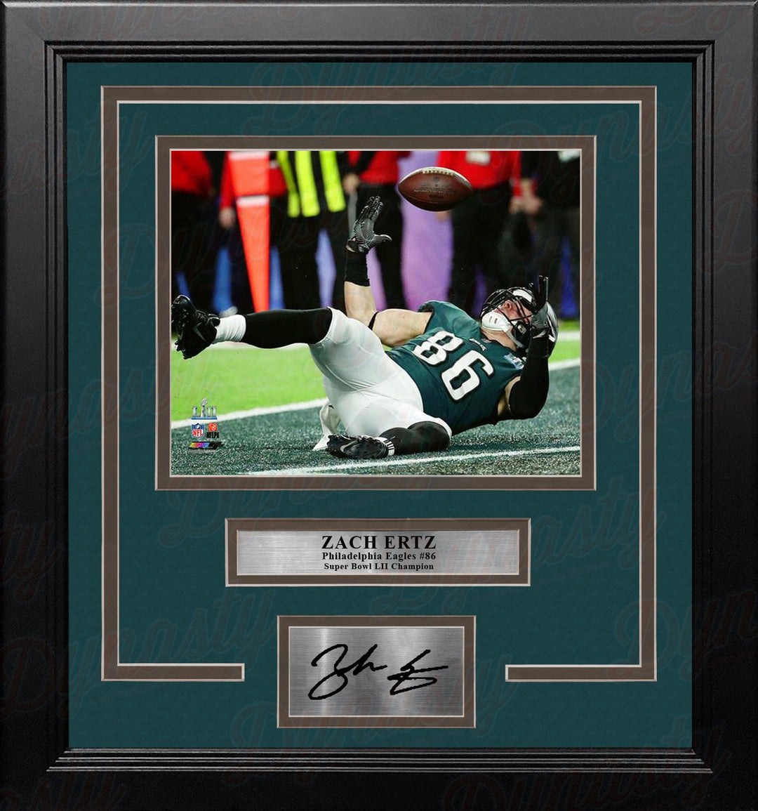 Dynasty Sports & Framing Engraved Signatures Zach Ertz Philadelphia Eagles Super Bowl LII Touchdown 8" x 10" Framed Football Photo with Engraved Autograph