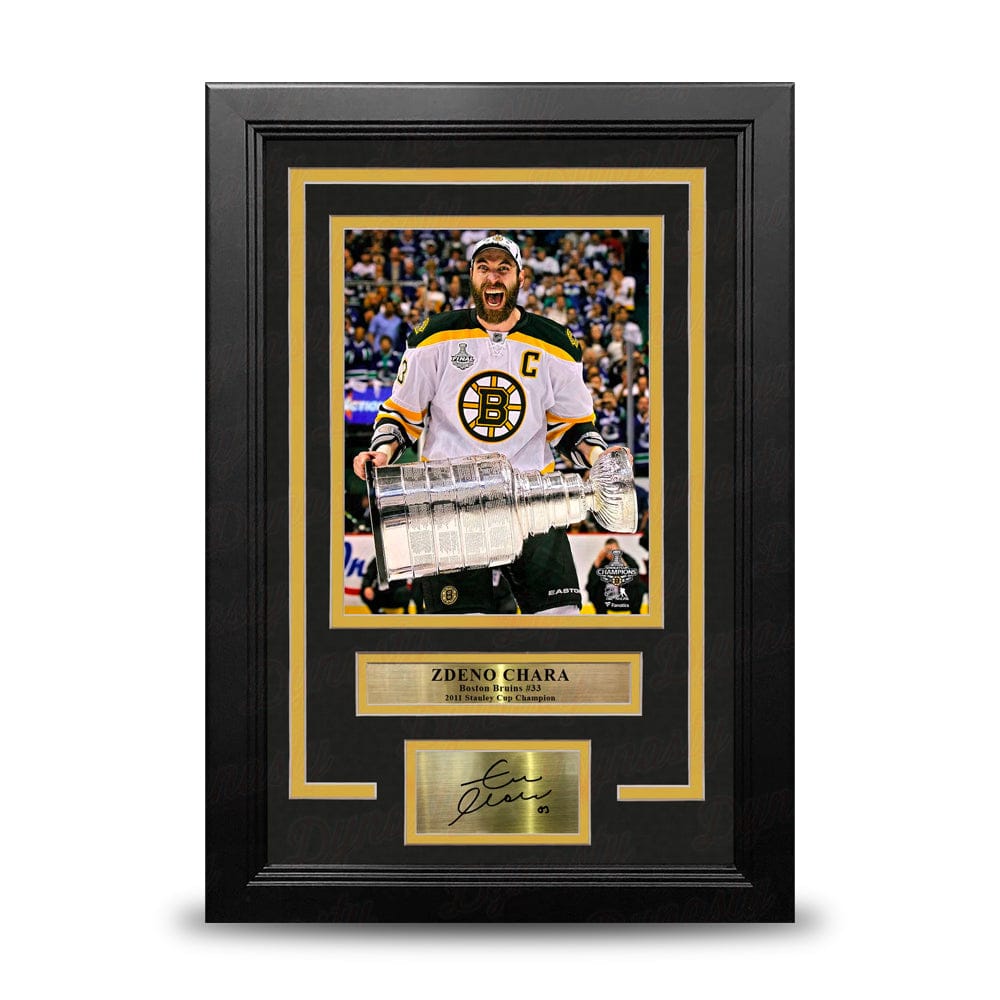 Dynasty Sports & Framing Engraved Signatures Zdeno Chara Hoists The Stanley Cup Boston Bruins 8x10 Framed Hockey Photo with Engraved Autograph