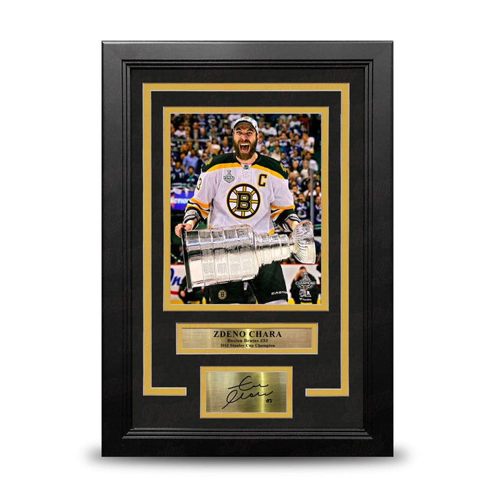Dynasty Sports & Framing Engraved Signatures Zdeno Chara Hoists The Stanley Cup Boston Bruins 8x10 Framed Hockey Photo with Engraved Autograph