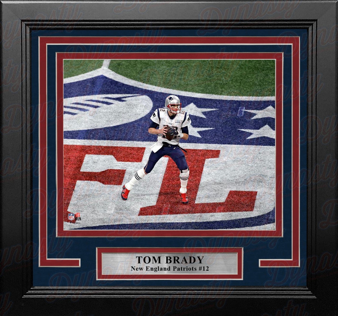 Dynasty Sports & Framing Framed Football Photos Tom Brady in Action New England Patriots 8" x 10" Framed Football Photo