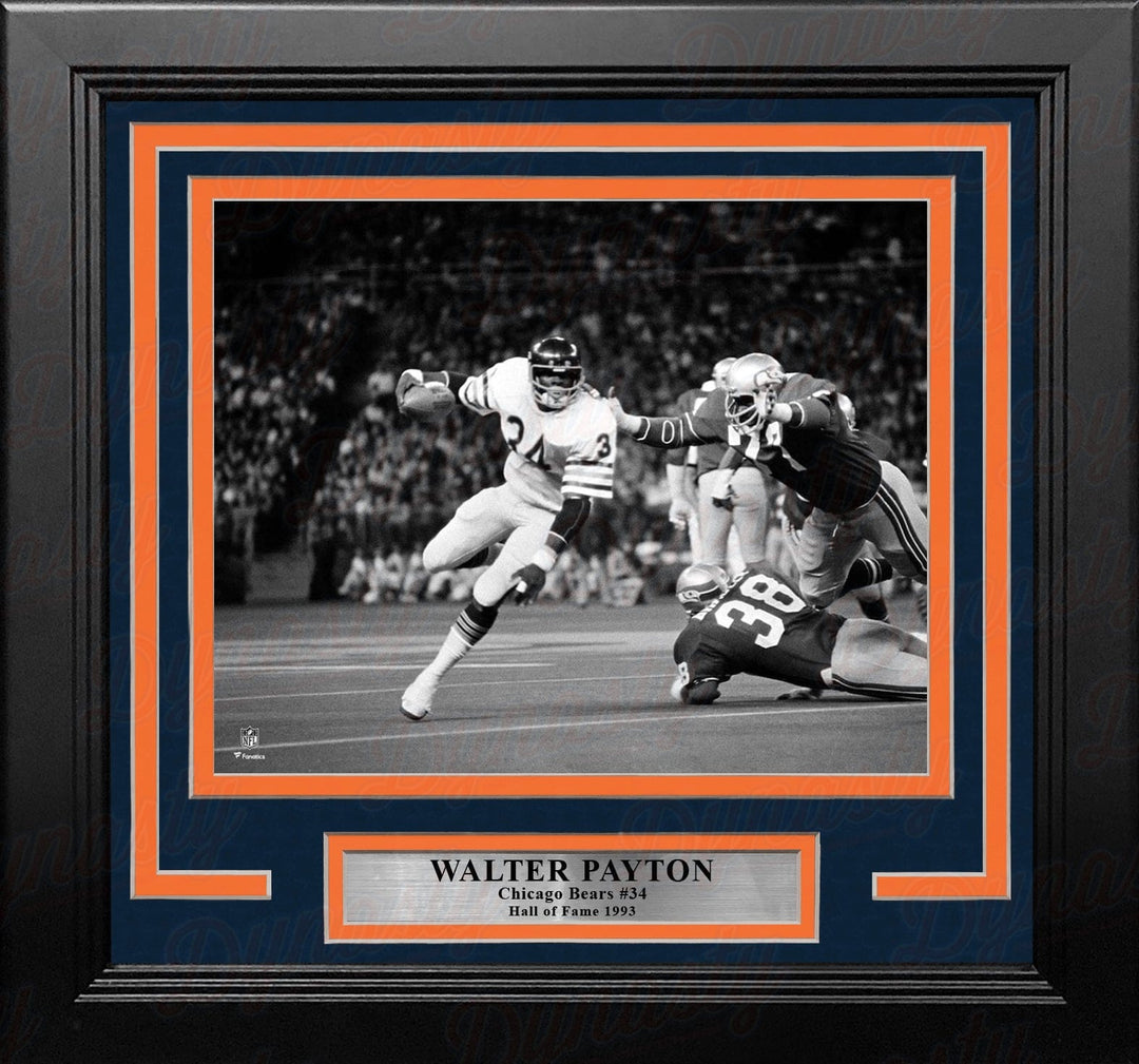 Dynasty Sports & Framing Framed Football Photos Walter Payton Black & White Action Chicago Bears 8" x 10" Framed Football Photo