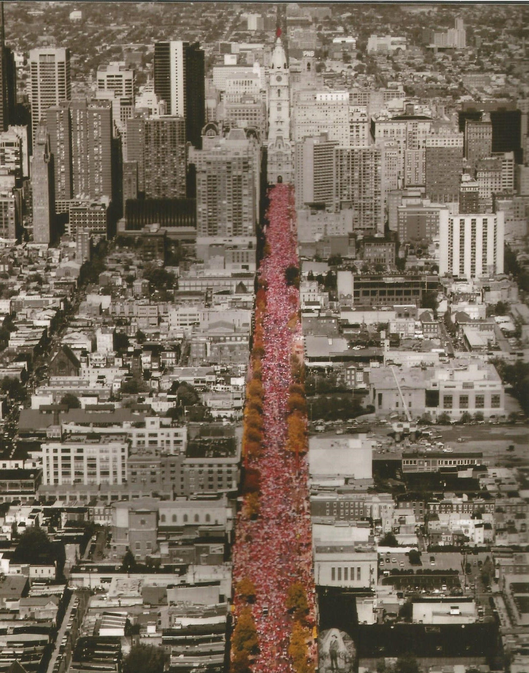 Dynasty Sports & Framing Unframed Baseball Photos 8x10 Photo Philadelphia Phillies 2008 World Series Parade on Broad Street MLB Baseball Photo