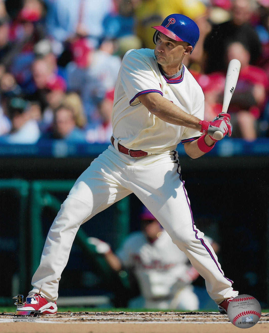 Dynasty Sports & Framing Unframed Baseball Photos Raul Ibanez in Action Philadelphia Phillies 8" x 10" Baseball Photo