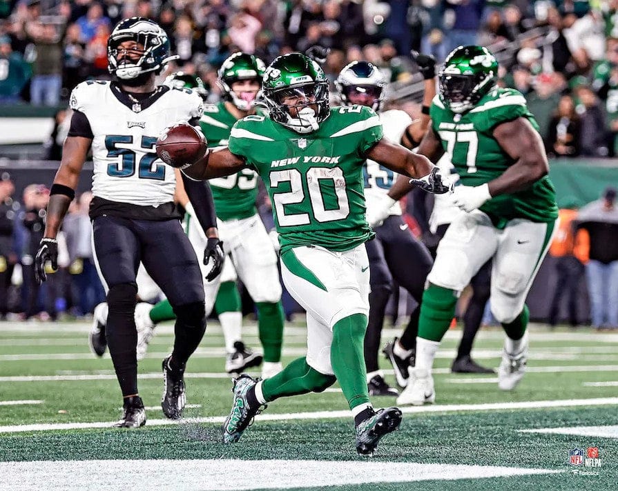 Dynasty Sports & Framing Unframed Football Photos Breece Hall Touchdown Celebration New York Jets 8" x 10" Football Photo