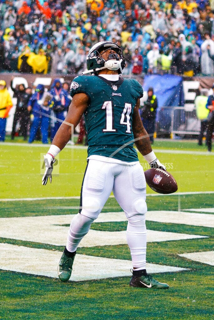 Dynasty Sports & Framing Unframed Football Photos Kenneth Gainwell Touchdown Celebration Philadelphia Eagles 16" x 20" Football Photo