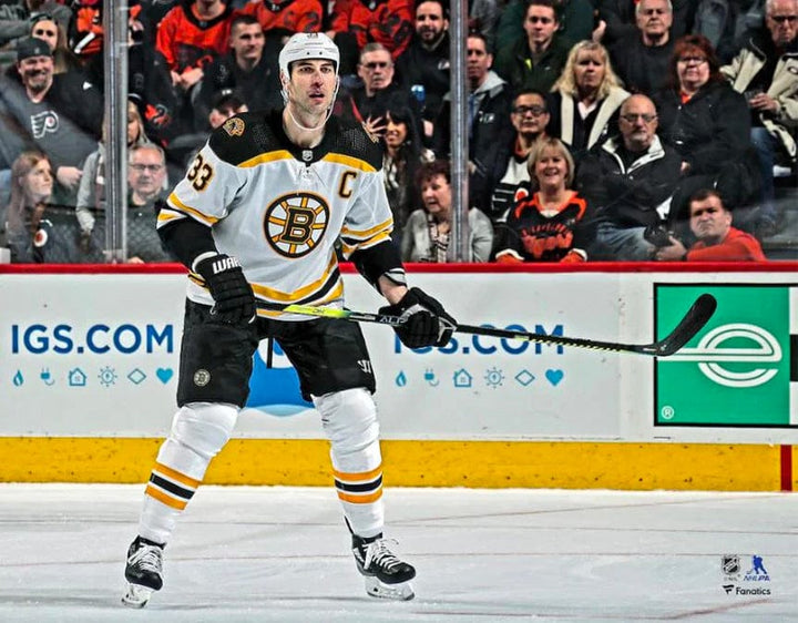Dynasty Sports & Framing Unframed Hockey Photos Zdeno Chara in Action Boston Bruins 8" x 10" Hockey Photo