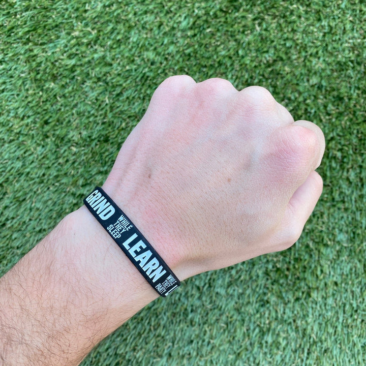 Elite Athletic Gear Wristband GRIND LEARN LIVE Wristband