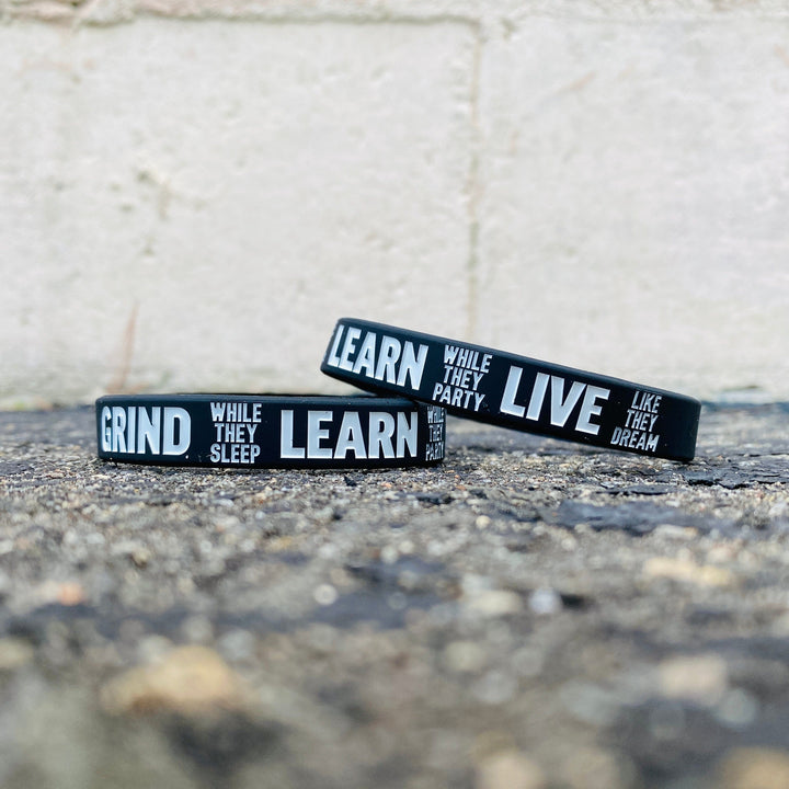 Elite Athletic Gear Wristband GRIND LEARN LIVE Wristband