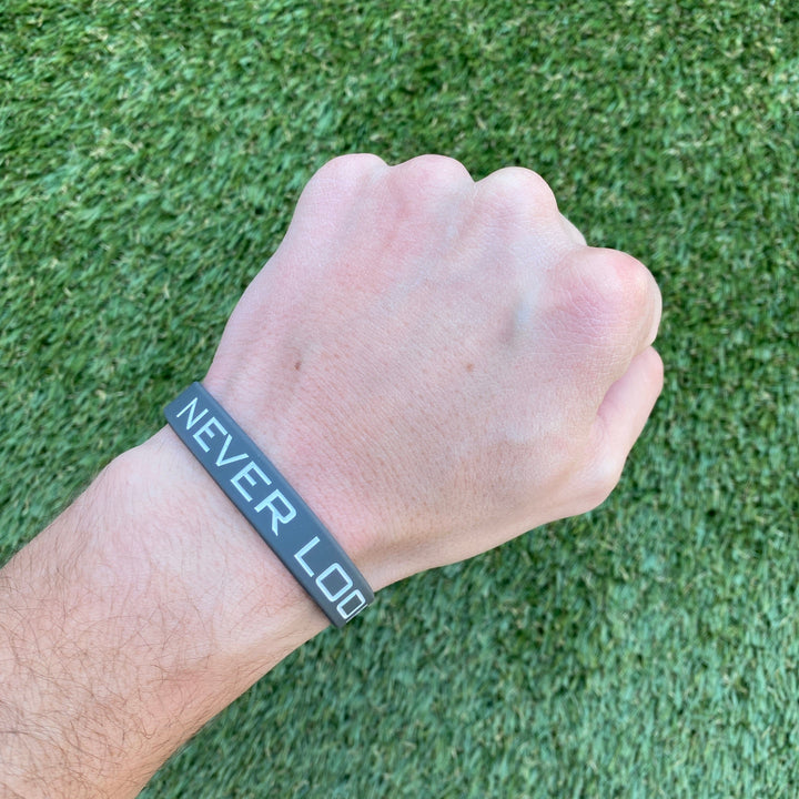 Elite Athletic Gear Wristband NEVER LOOK BACK Wristband