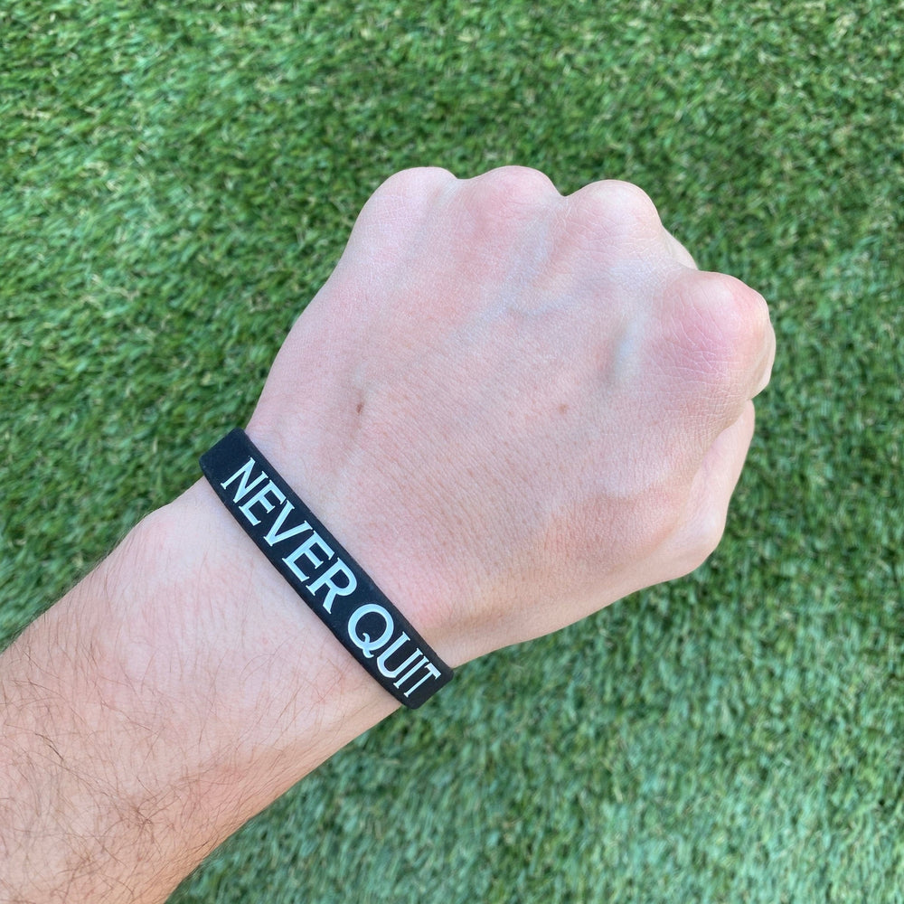 Elite Athletic Gear Wristband NEVER QUIT Wristband