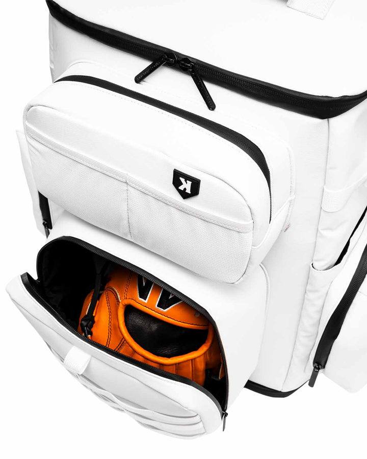 Pitchers Only Bag Shove Day Bag - White
