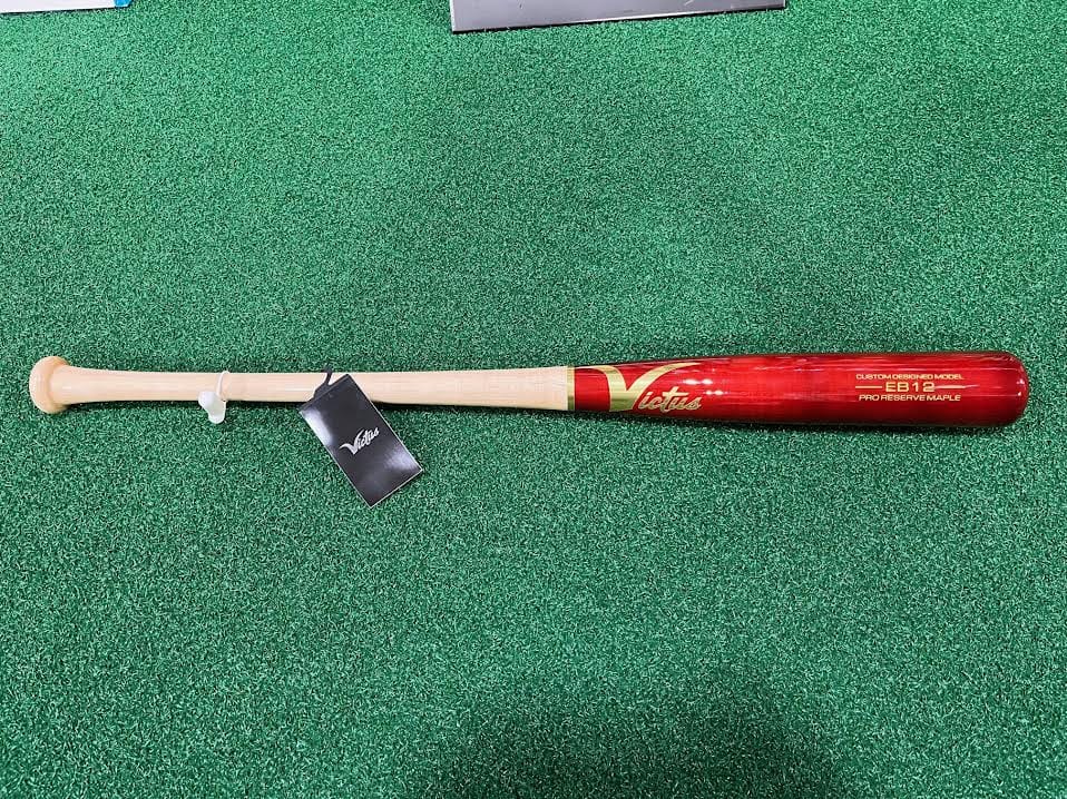 Victus Wood Bat 32" / Natural Handle/Cherry Red Barrel Victus EB12 Dealer's Choice Pro Reserve Maple Wood Baseball Bat