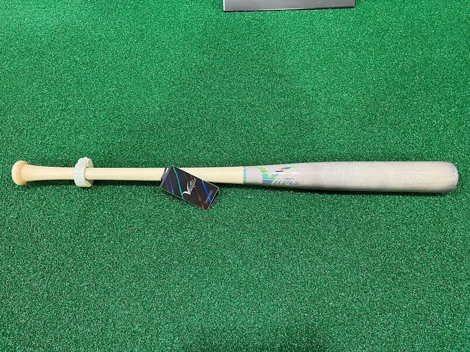 Victus Wood Bat 34" / Natural Handle/Grey Barrel Victus EB12 Dealer's Choice Pro Reserve Maple Wood Baseball Bat